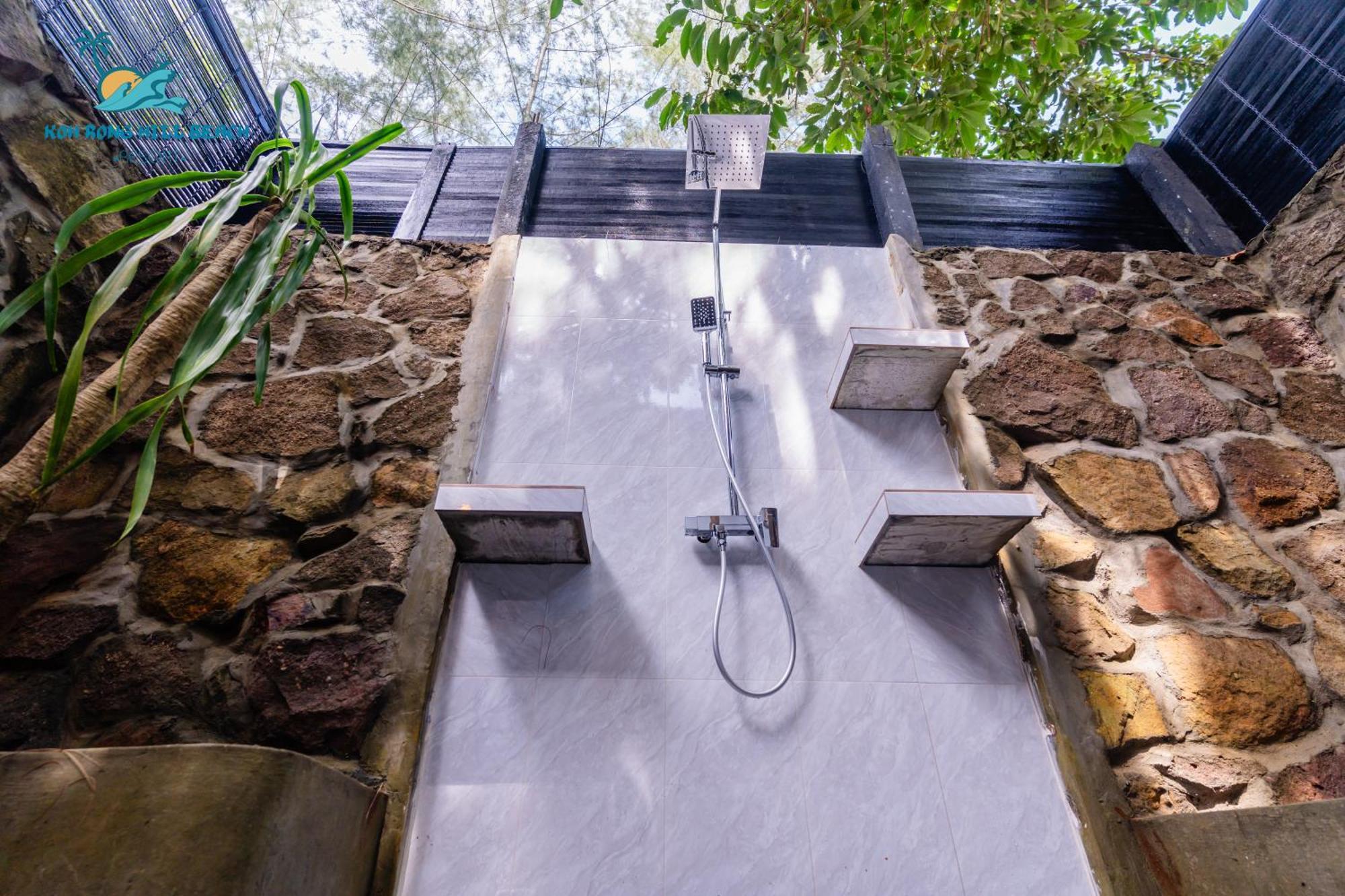 Koh Rong Hill Beach Resort Derm Tkov Village Екстер'єр фото